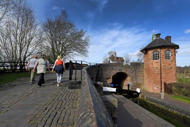Bratch Locks, Wombourne