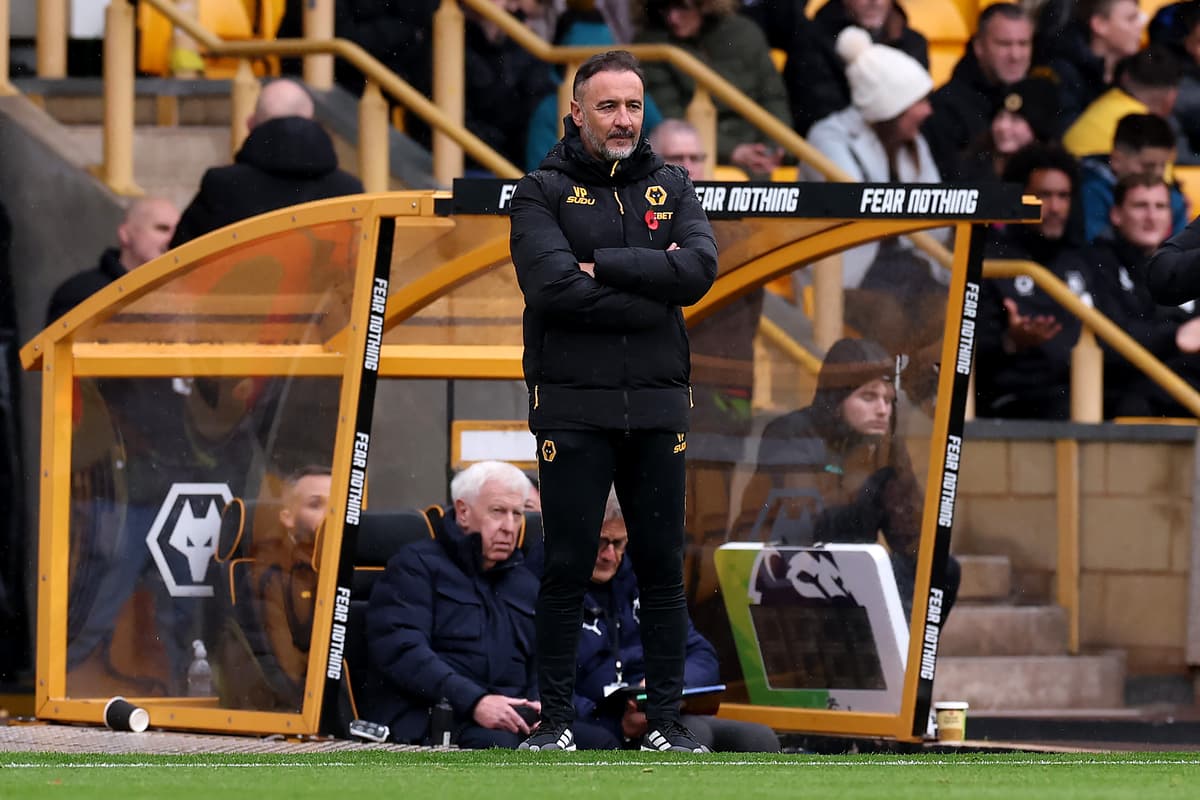 Wolves Manager Sad Former Wolves boss in talks for Premier League return