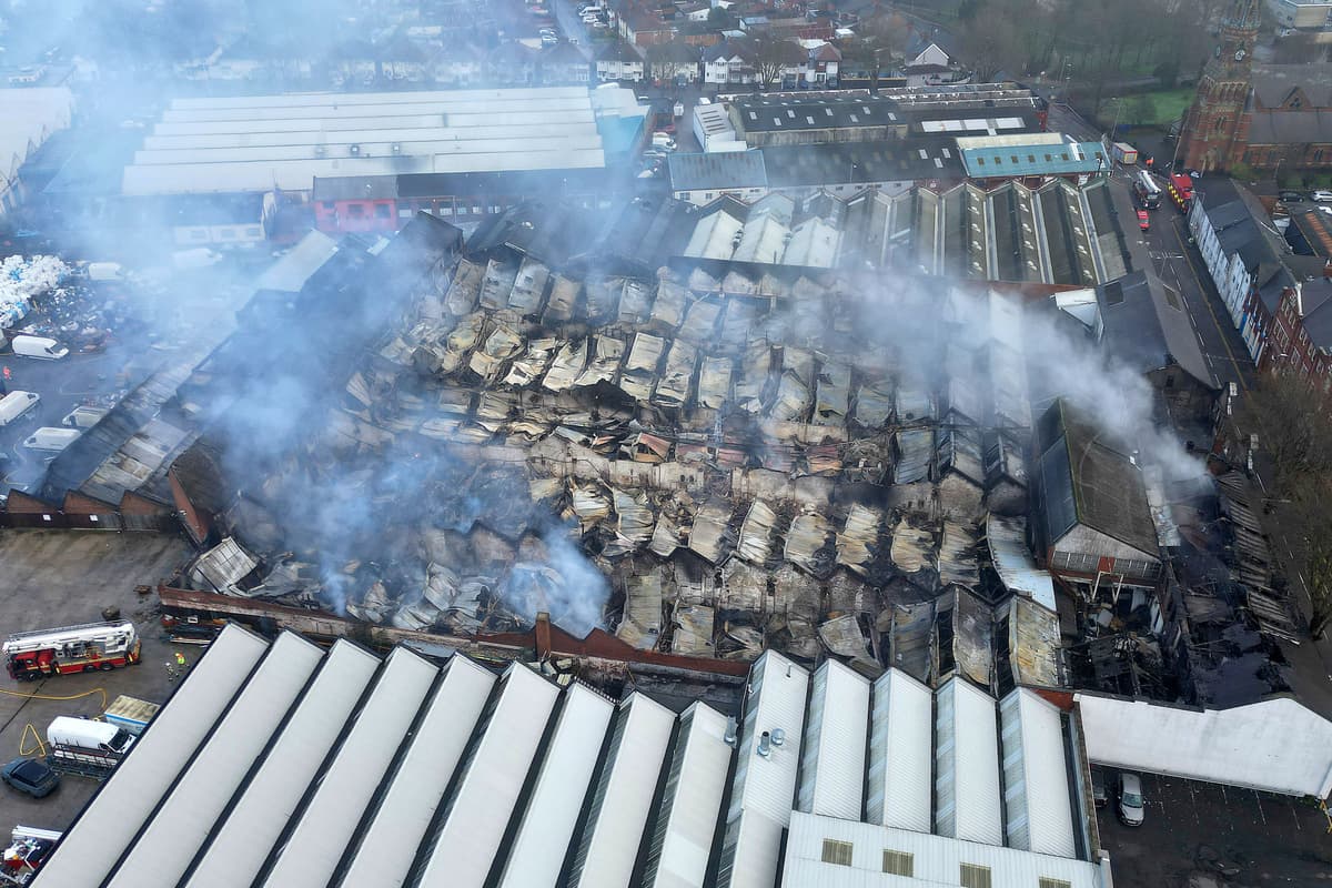 Factory Fire Aftermath Watch: Dramatic new footage shows aftermath of the Wolverhampton ...