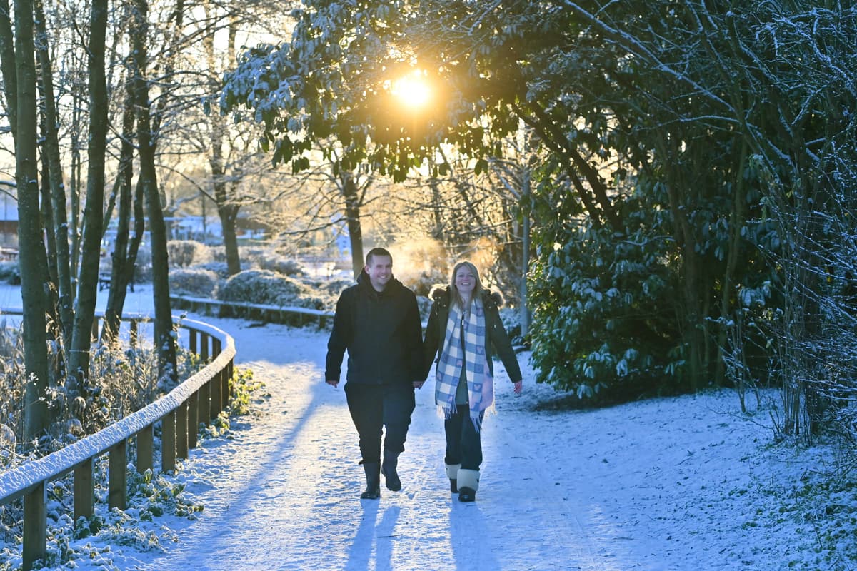 Snow In Midlands 52 images captures West Midlands turned into a winter wonderland as ...