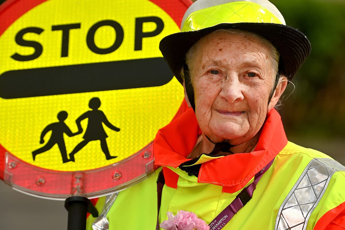 Lolipop Lay Sign Family of much-loved Wolverhampton lollipop lady who was always ‘armed ...