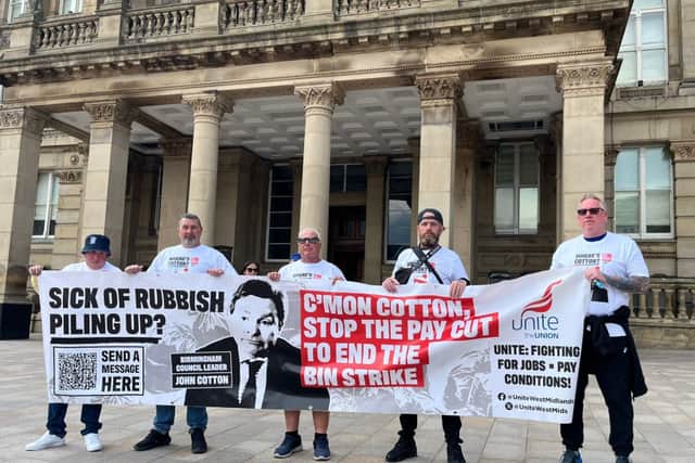 Birmingham bin strikers and supporters outside the council house. Credit: Unite.