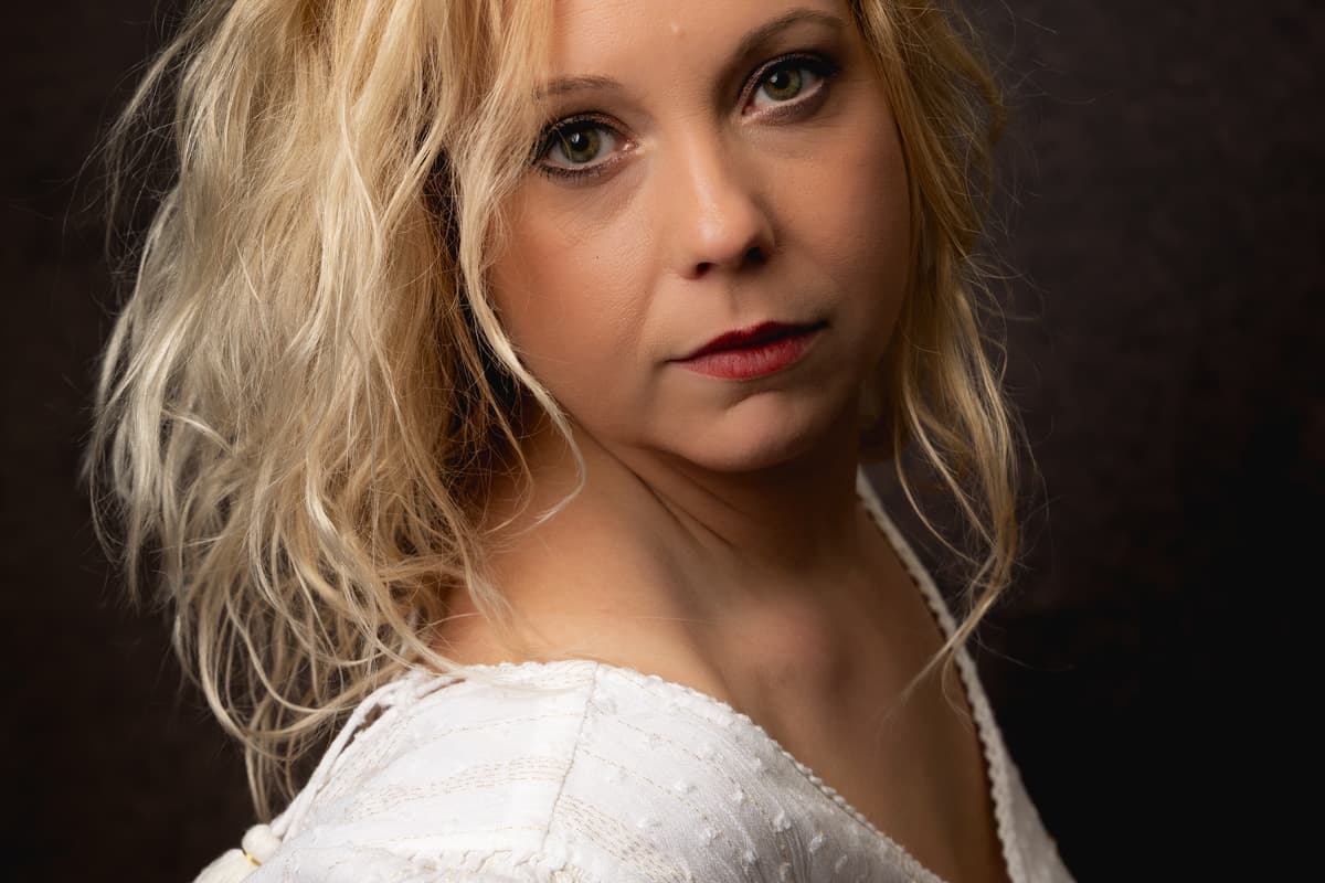 Mid Size Singer Singer-songwriter ready to bring new songs to West Midlands at end of ...