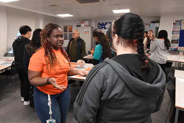 Student Ambassadors are Here To Help
