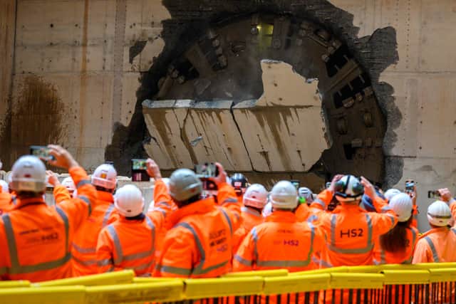 HS2 London to Birmingham: Dramatic moment massive 410ft boring machine ...