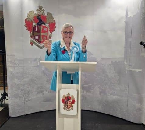Councillor Anita Stanley called for reassurances that flags would not be removed