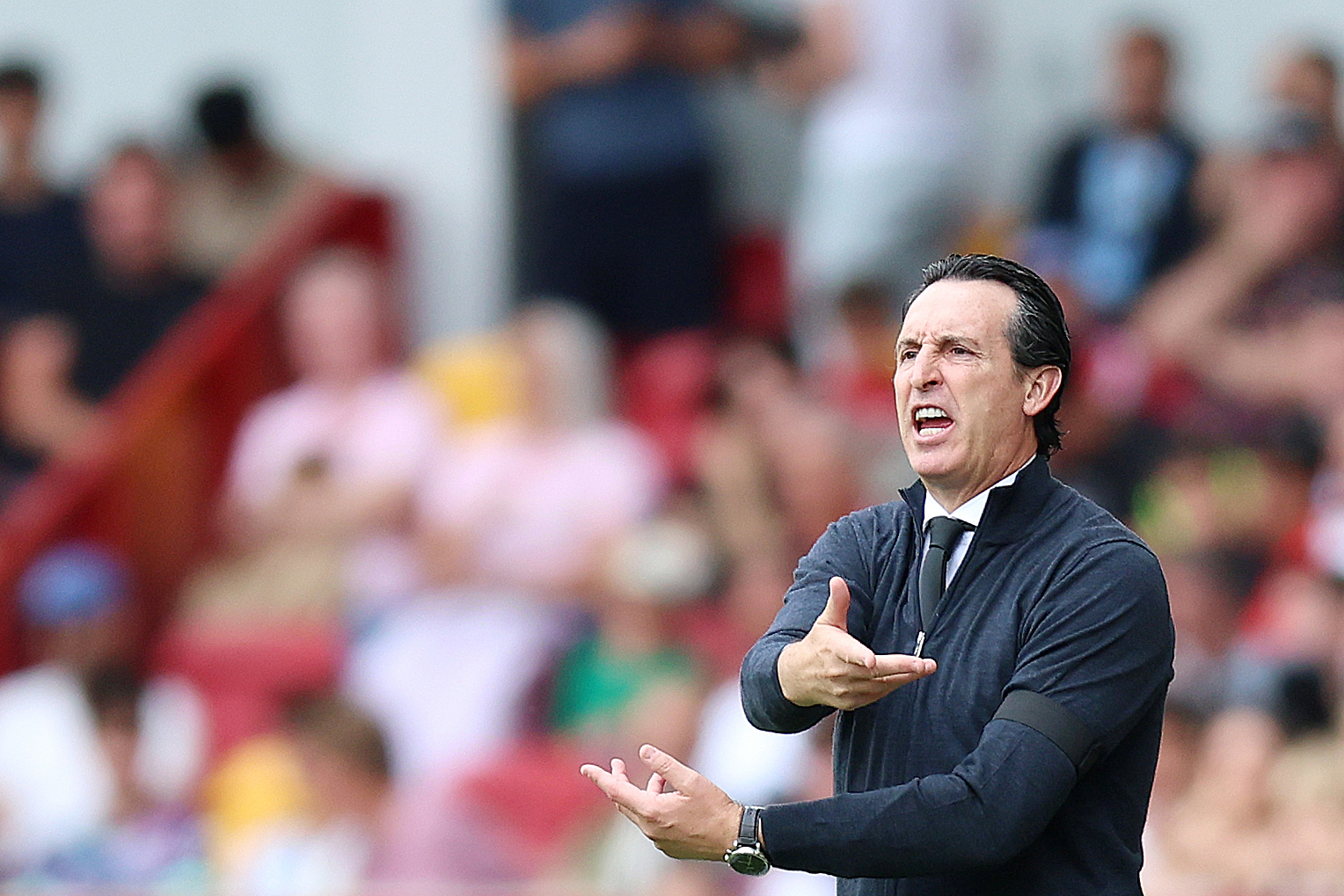 Unai Emery calls for calm after Aston Villa beaten at Brentford