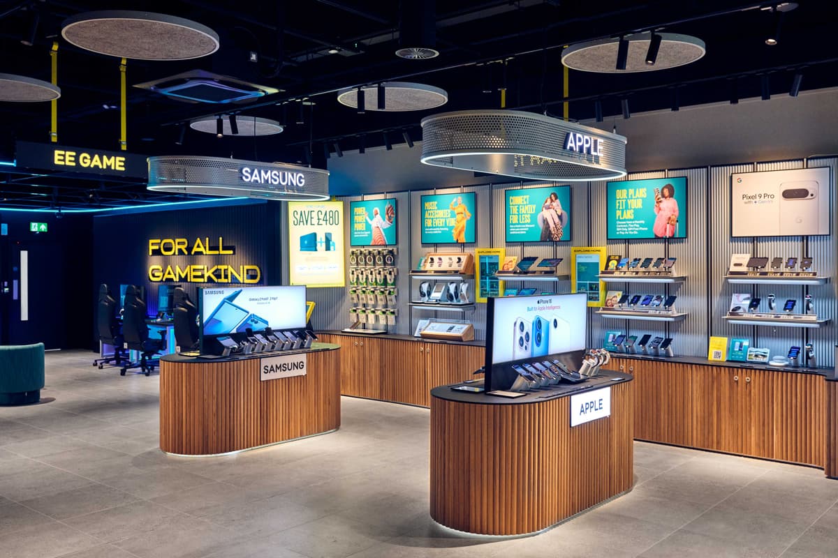 Ee Uniform In Store 'Our mission is to create immersive and welcoming spaces' - Second EE ...
