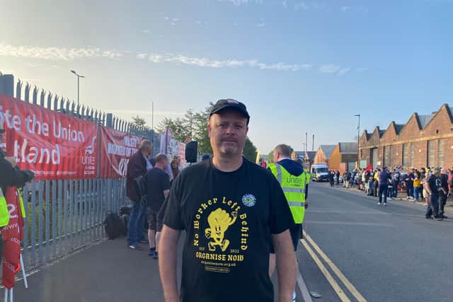 Gawain Little, from the General Federation of Trade Unions, at the Birmingham bins strike megapicket. Credit: Alexander Brock. Permission for use for all LDRS partners.