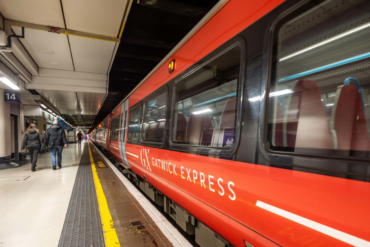 Road To Rmt RMT calls for action to tackle โescalating violenceโ on busy rail routes