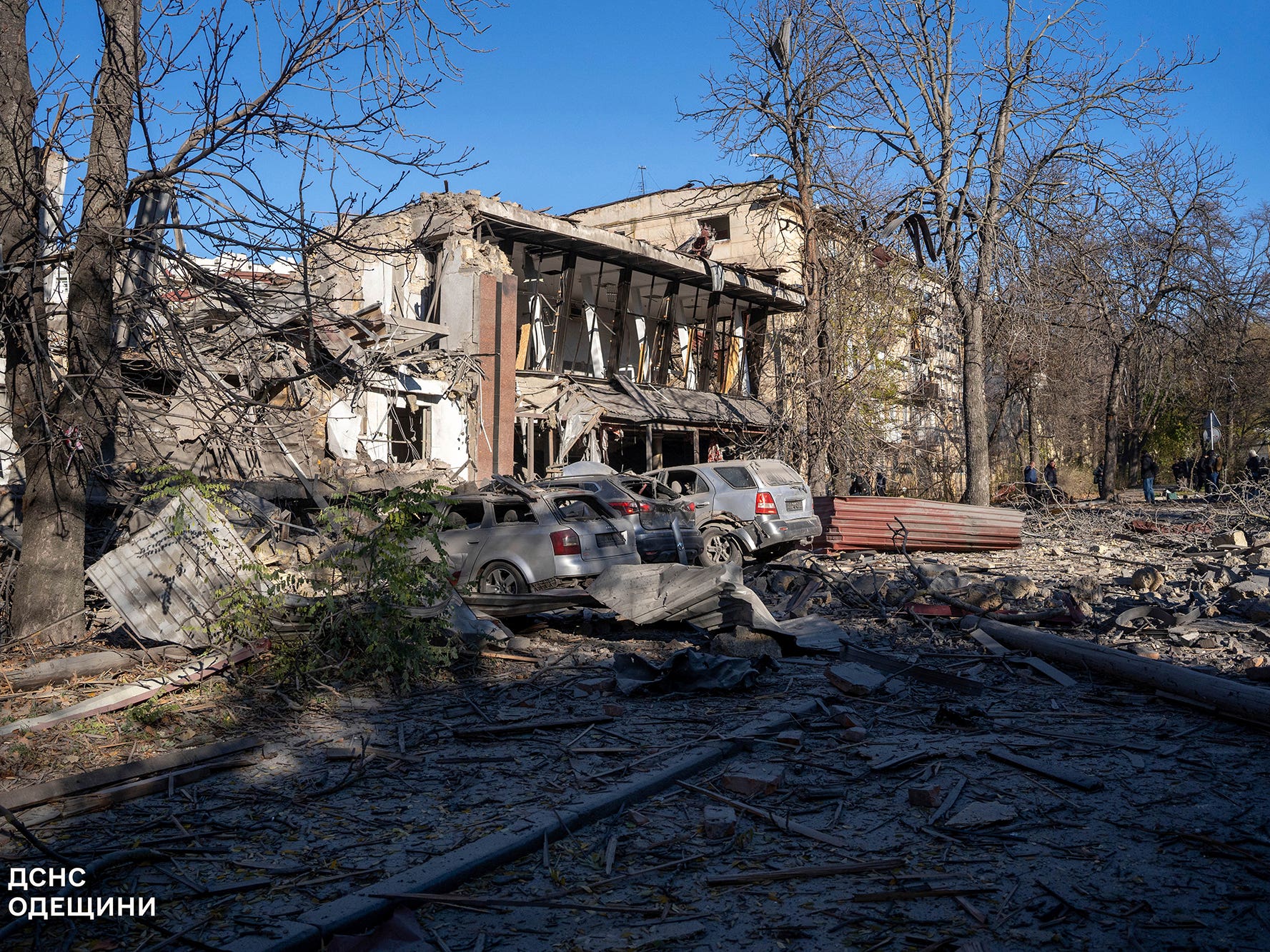 Russian aerial bombardment cuts power to one million homes in Ukraine