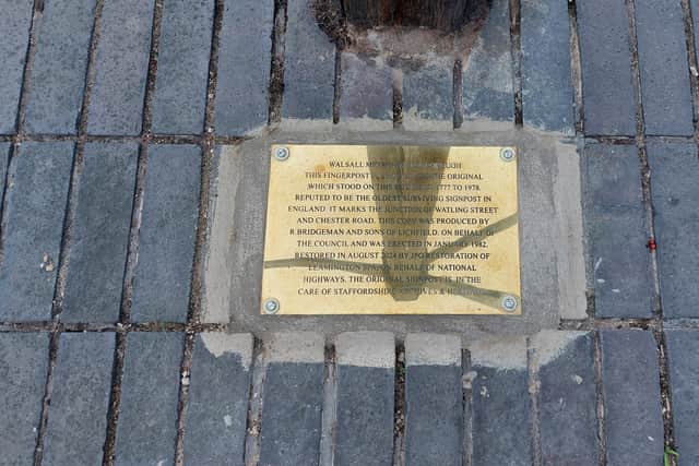 The plaque setting out the history of the fingerpost dating back to 1777