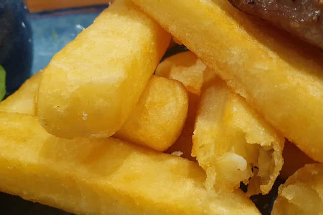 Big and chunky chips which go well with the steak