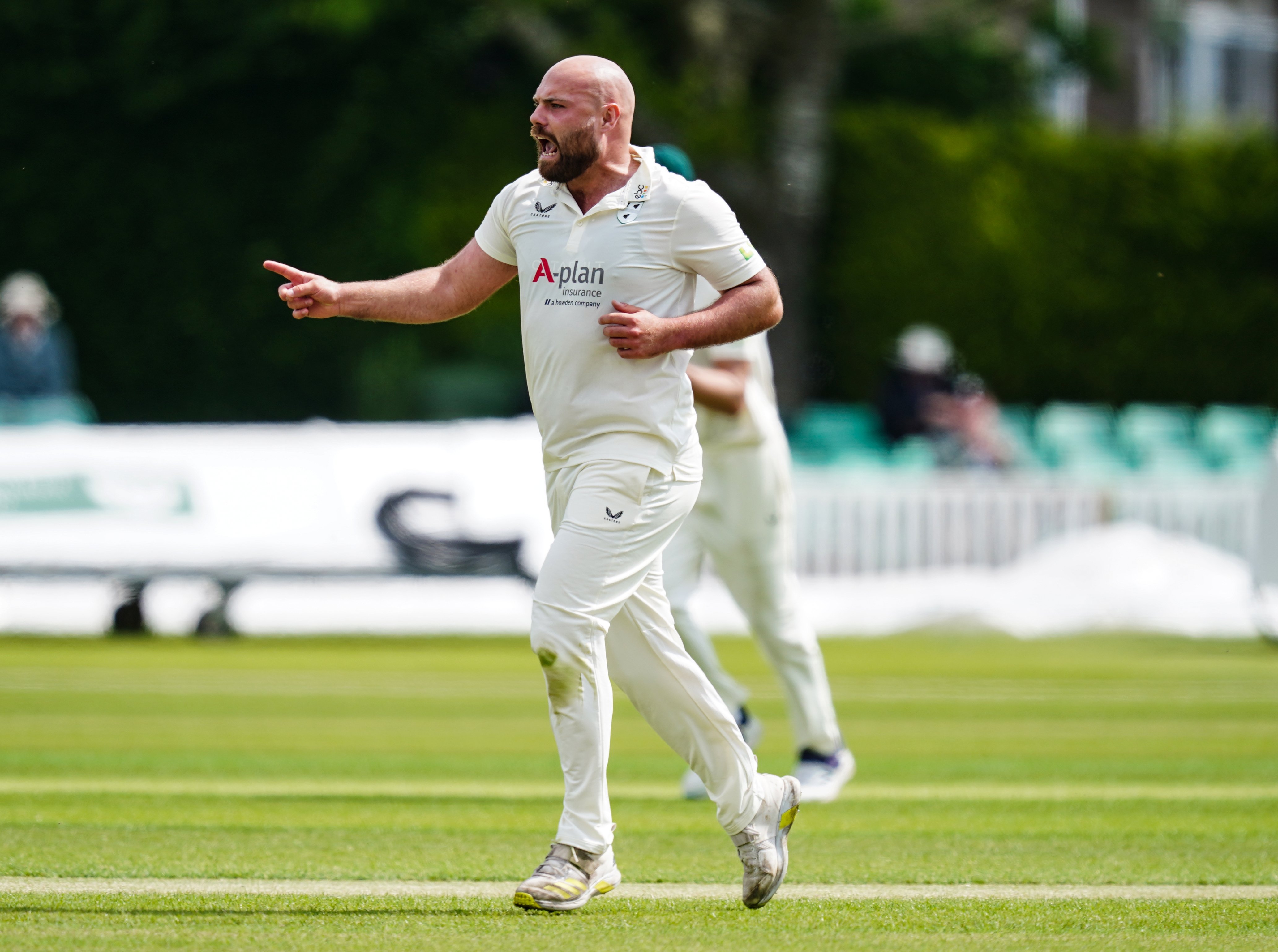 Worcestershire cricketer Joe Leach announces retirement