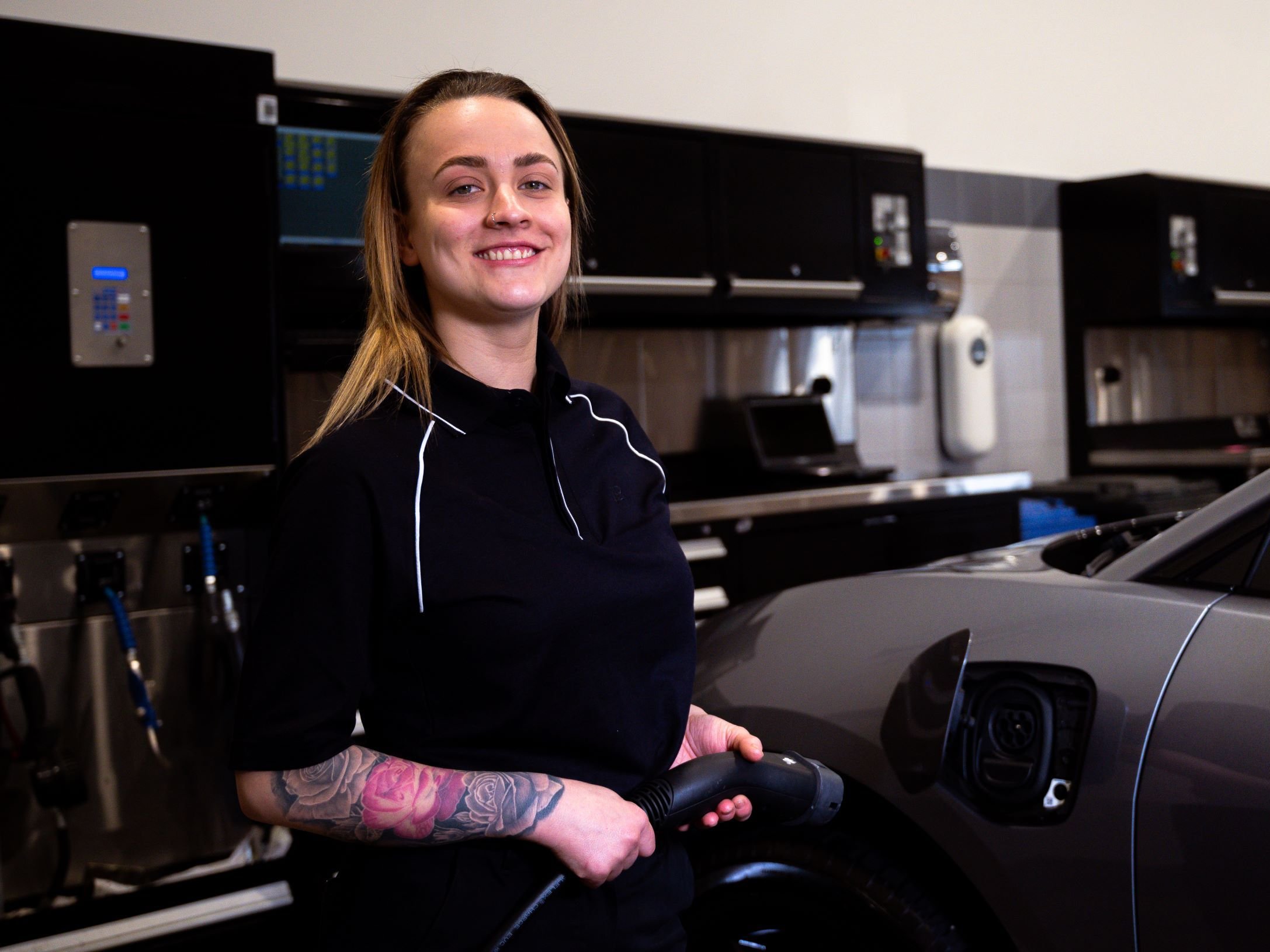 Jlr Car Service JLR has trained 20,000 to build luxury electric cars