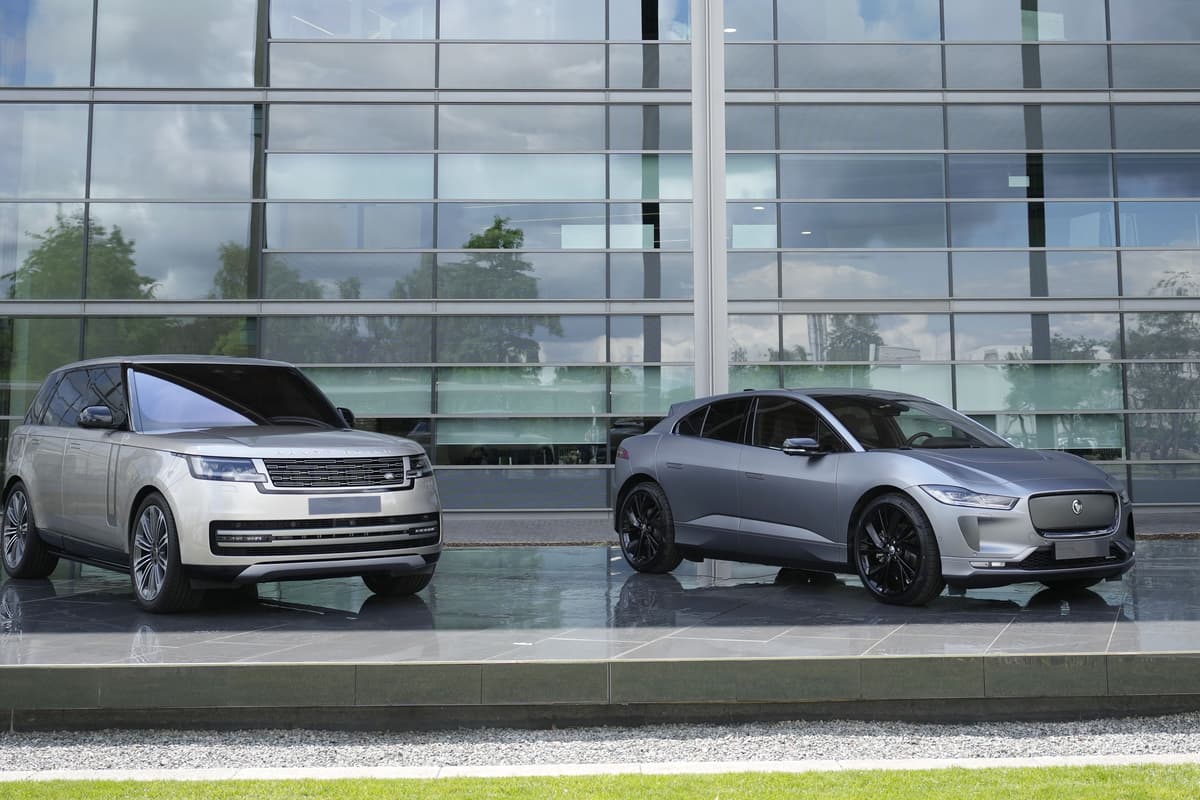 Jlr Customers JLR announces big plans and investment into its future electrification ...