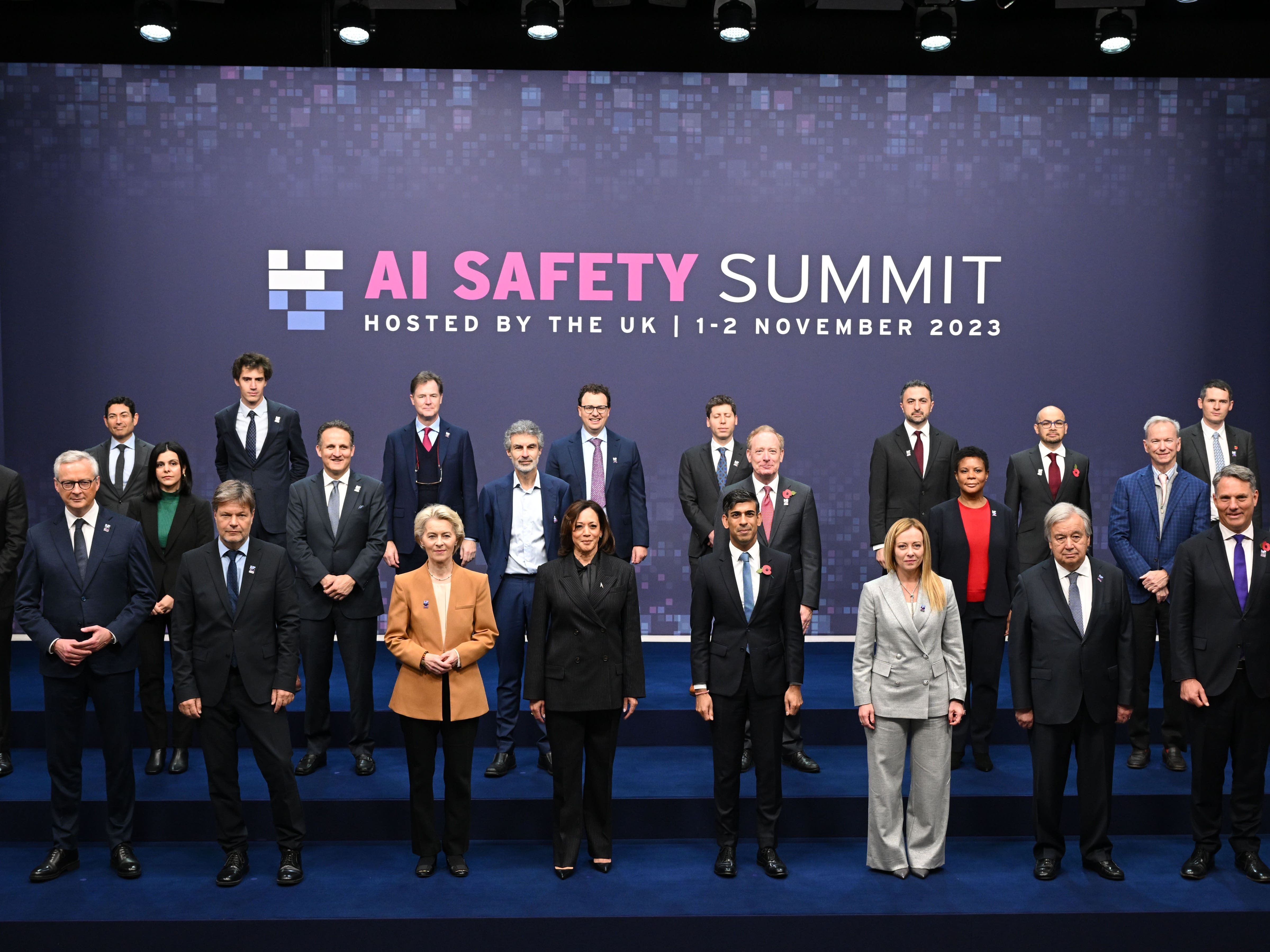 World leaders need to ‘get serious’ about AI, experts warn as summit opens