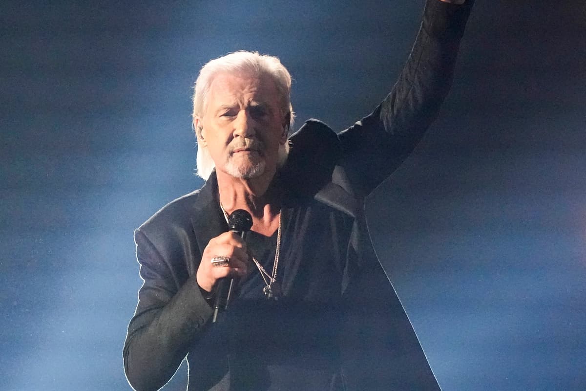Johnny Winner Johnny Logan pays tribute to fellow two-time Eurovision winner Loreen ...
