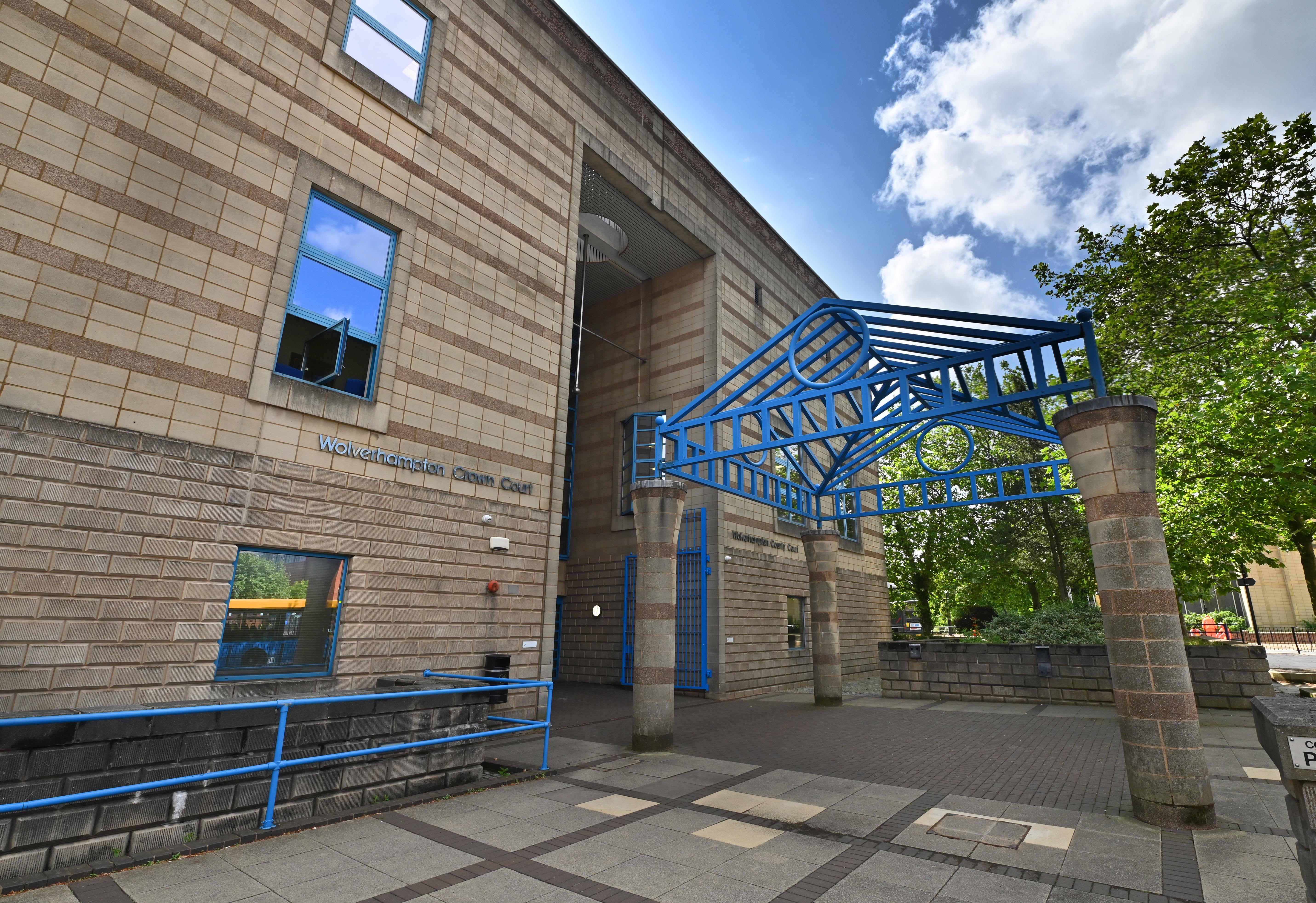 Jury berät im Prozess um Bordellverschwörung in Smethwick.