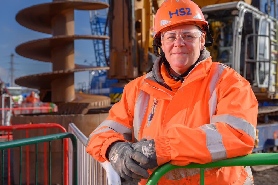 Woman Roughneck Rig Mum-of-one makes history after being hired as UK's first ever female ...