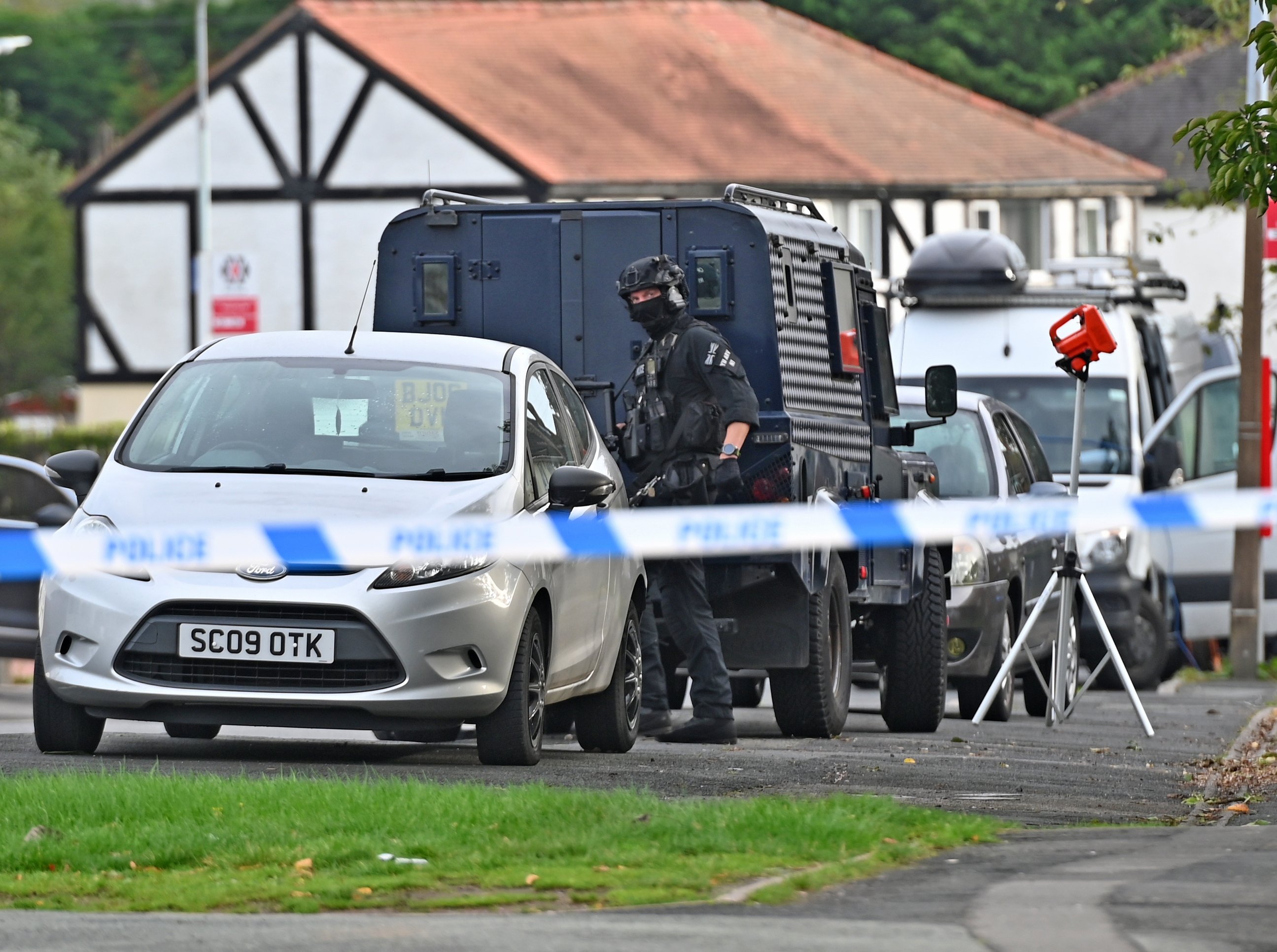 Man charged with threats to kill and firearm possession after 24-hour ...