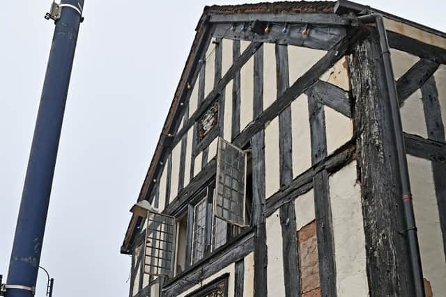 WOLVERHAMPTON   COPYRIGHT TIM STURGESS EXPRESS AND STAR 30/09/2023  Fire at the Greyhound pub , High street , Bilston..