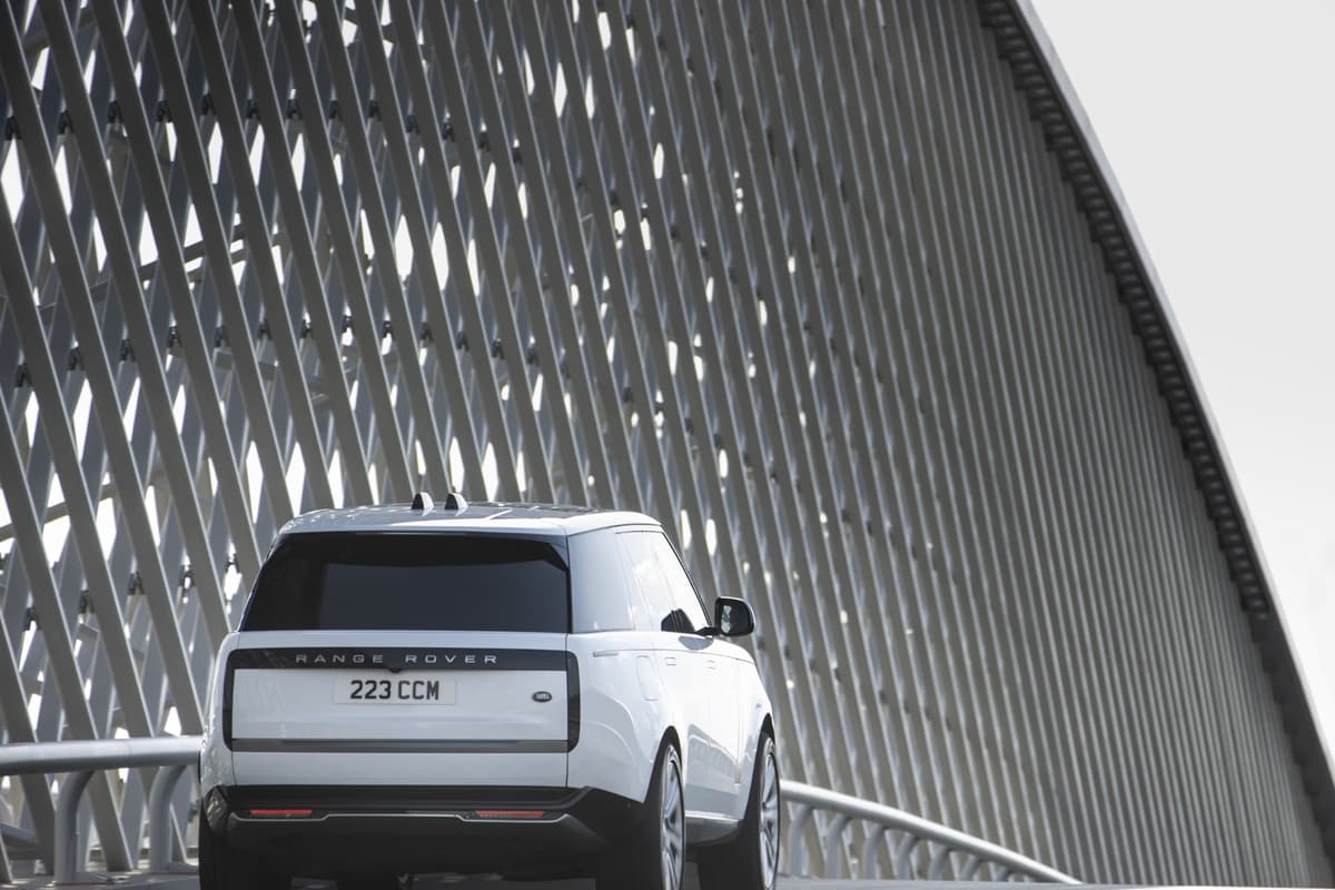 Jlr Car Rccd JLR worldwide car sales grow