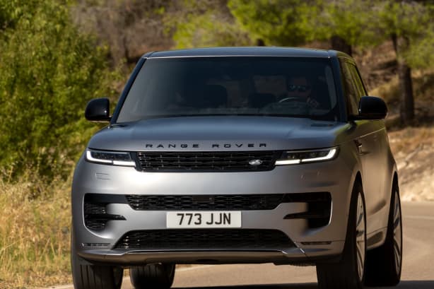 Jlr Car Rccd Car sales rise for JLR in latest quarter