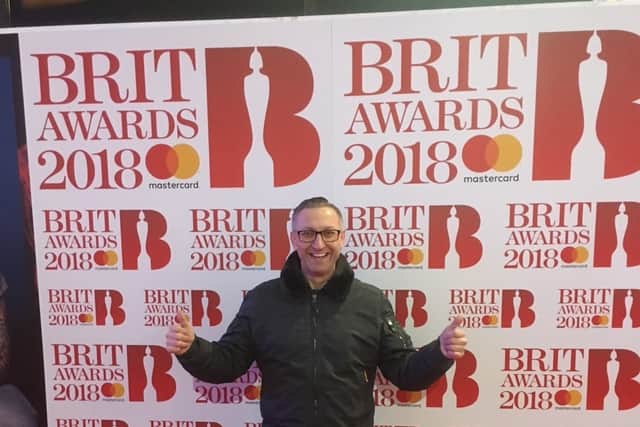 Ronnie taught Jack Whitehall how to juggle at the Brit Awards