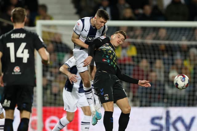 Dara O'Shea beats Viktor Gyokeres to a header (Photo by Adam Fradgley/West Bromwich Albion FC via Getty Images)