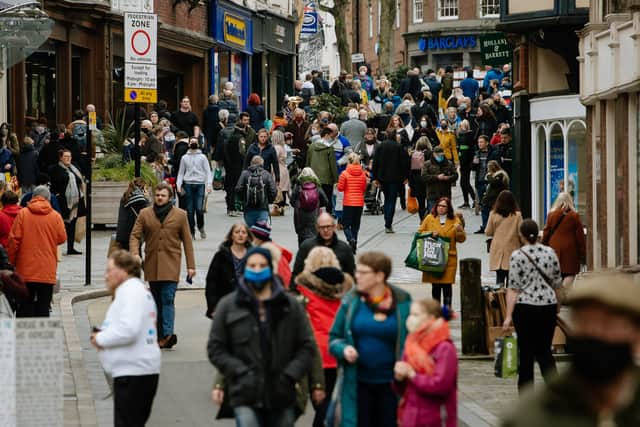 Christmas Shoppers in Shrewsbury.