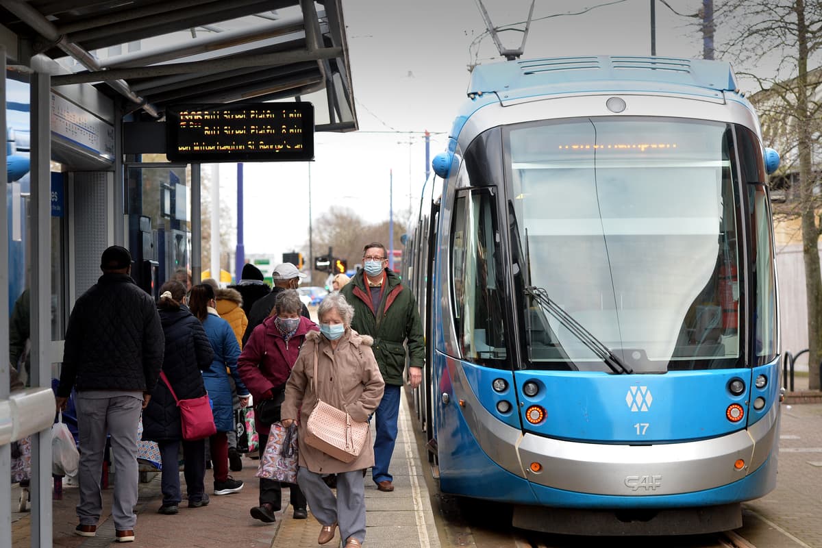 Commuters warned of delays on West Midlands trams due to 'earlier power ...