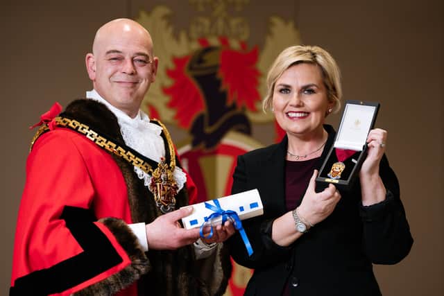 Standing ovation as primary school attack hero Lisa Potts becomes ...