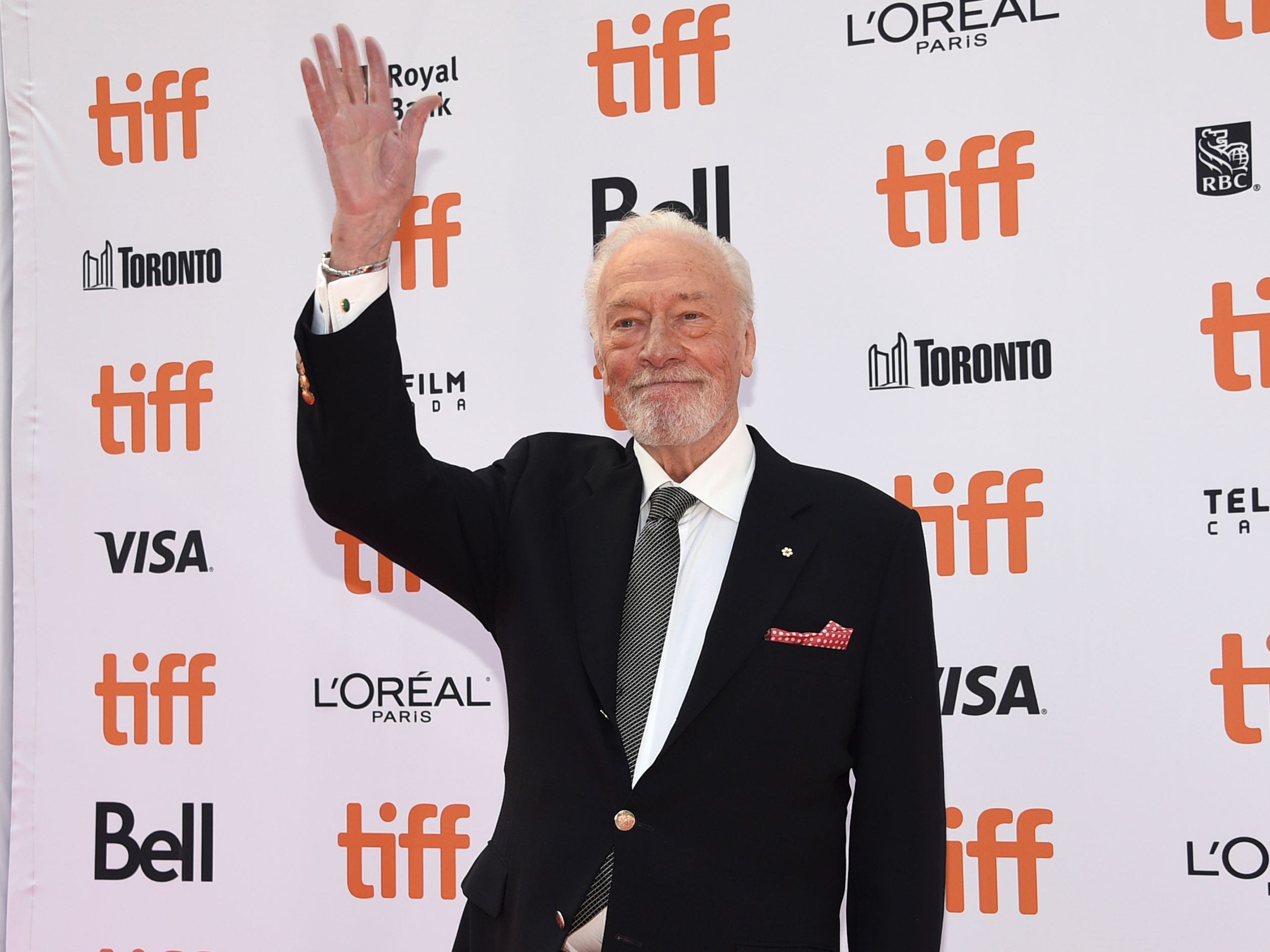 Russell Crowe and Anne Hathaway pay tribute to Christopher Plummer