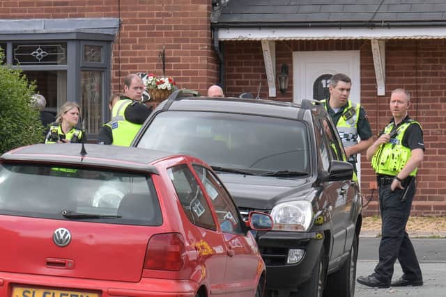 Police officers began cordoning off the road shortly after the stab attack. Image: @SnapperSK