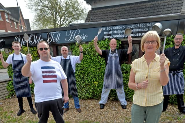 Willenhall pub raises more than £1,000 to help feed NHS staff
