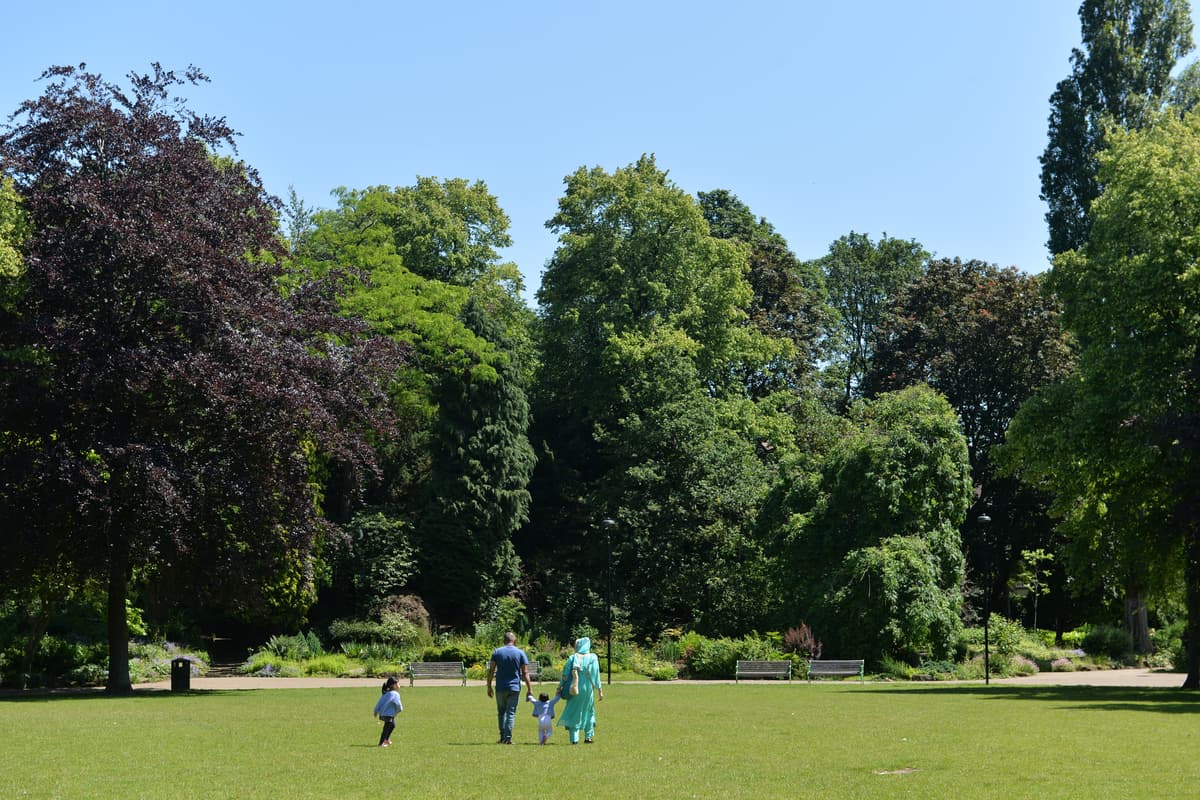 Sexueller Übergriff auf eine Frau in der Nähe des Walsall Arboretum - | ...