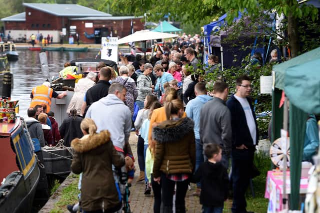 Crowds flock to the Brownhills Canalside Festival over the weekend