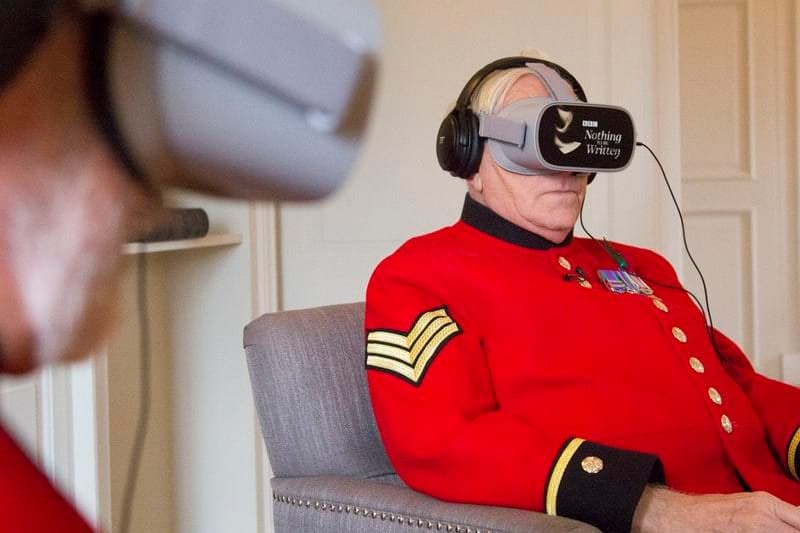 Vr Prom Chelsea Pensioners try out WWI VR prom experience ahead of Armistice Day