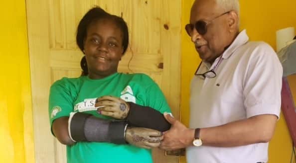 Mr Qurashi made prosthetic hands for Jasiene
