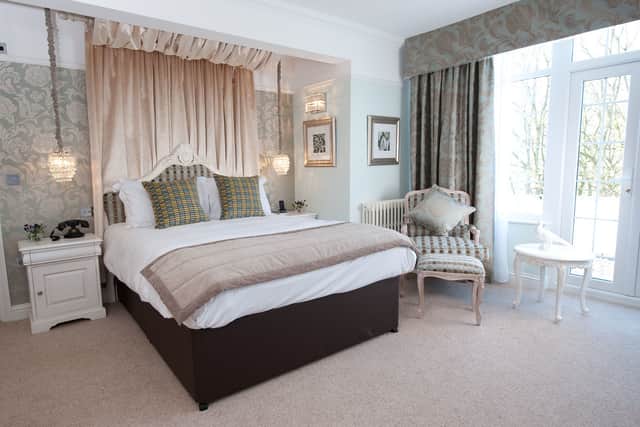 There are 34 individually-styled rooms