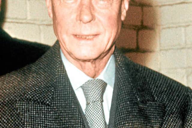 King Edward VIII was a close friend of the Earl's father