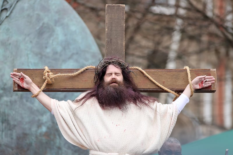 7 stunning photos Walsall Easter Walking The Way Of The Cross street ...