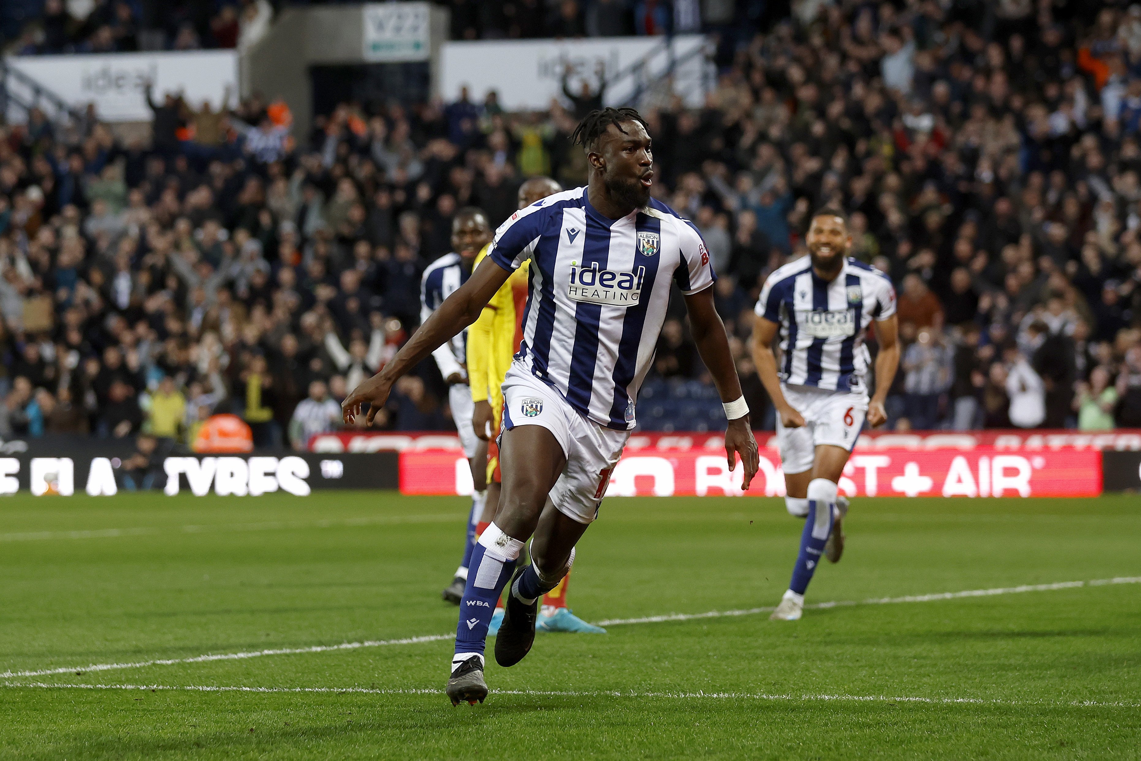 Daryl Dike update as frontman seeks new club after West Brom exit