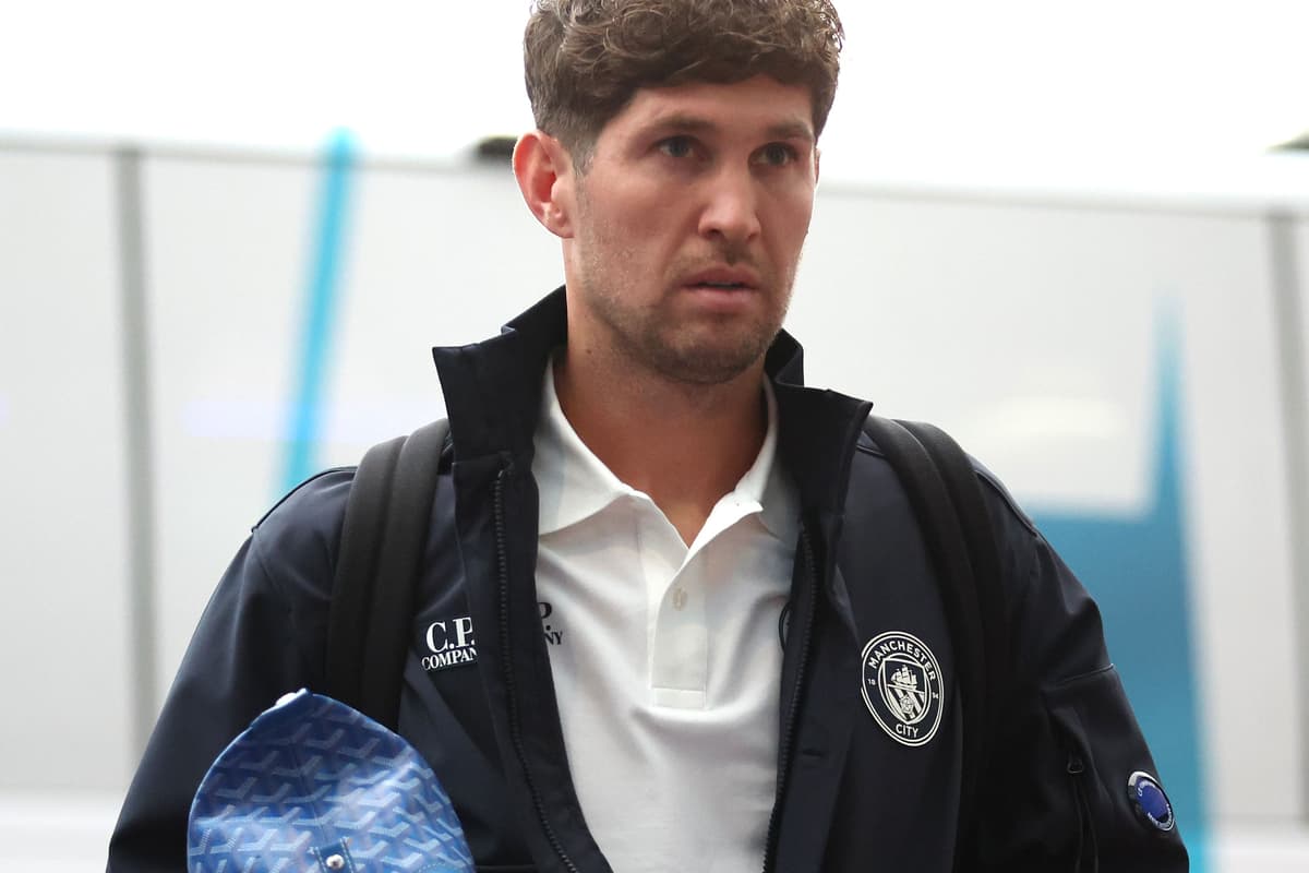Man City schweigt zu John Stones' Zukunft inmitten von Gerüchten über ...