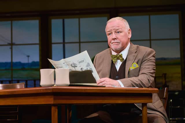 Les Dennis (Old Joe)