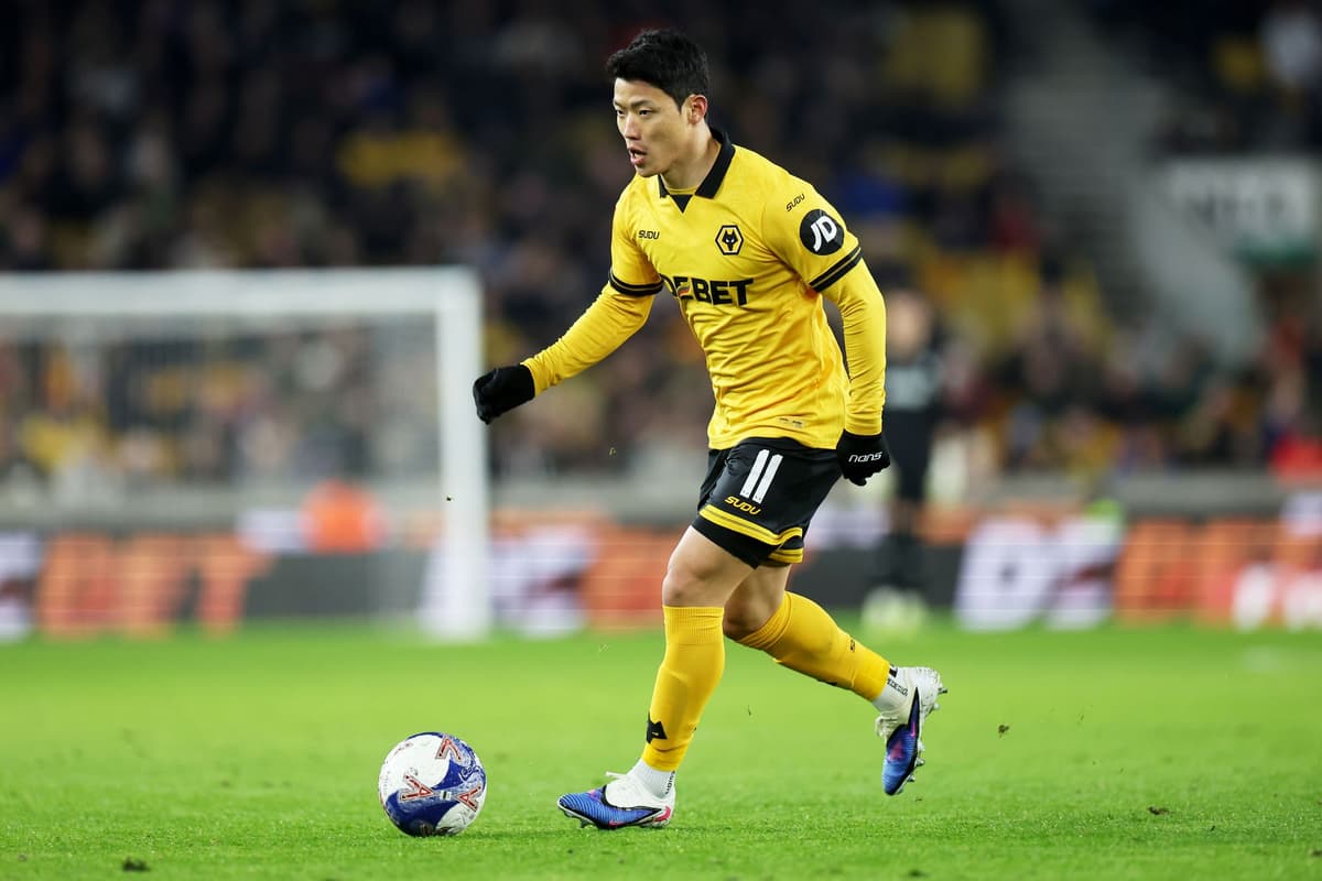 Rob Edwards nimmt eine Änderung in der Aufstellung der Wolves vor ...