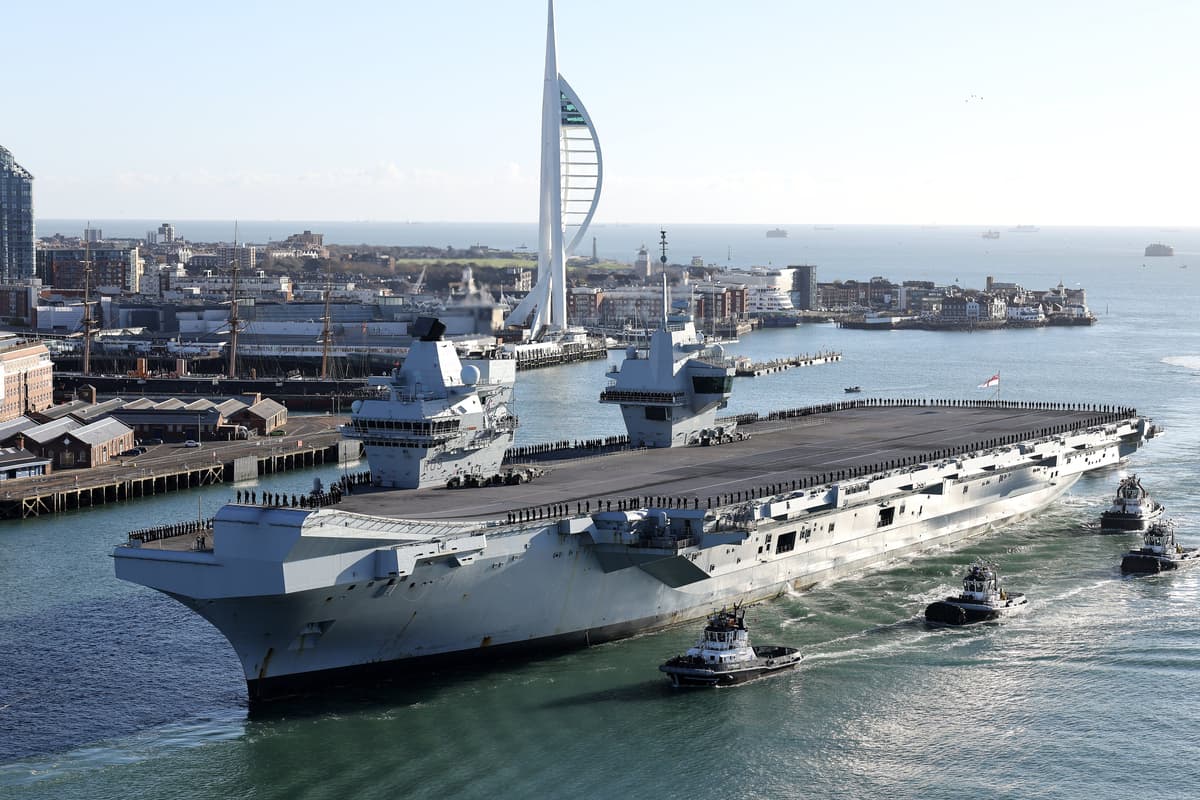 Technisches Problem auf Großbritanniens größtem Kriegsschiff im ...