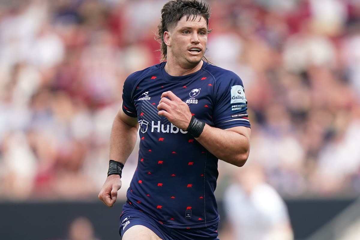 Benhard Janse van Rensburg vor Englands Debüt in Frankreich