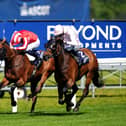 Caballo De Mar (left) in action